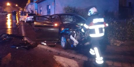 Prometna nesreća u Požegi (Foto: JVP Požega) - 2