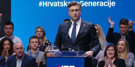 Energičan motivacijski govor premijera Plenkovića (Foto: Dnevnik.hr) - 6