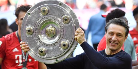 Niko Kovač s trofejem Bundeslige (Foto: AFP)