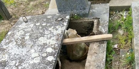 U grobu pronađena velika količina oružja (Foto: PU vukovarsko-srijemska) - 4