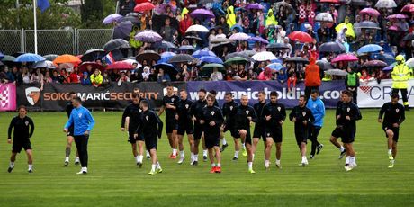 Vatreni u Omišu (Photo: Miranda Cikotic/PIXSELL)