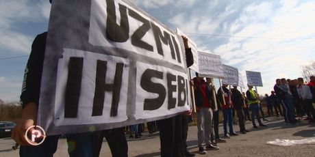 Prosvjed protiv useljivanja Roma u zgradu na Petruševcu (Foto: Dnevnik.hr) - 1