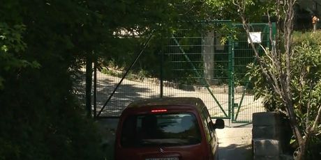 Metalna vrata u selu Mlini - 4