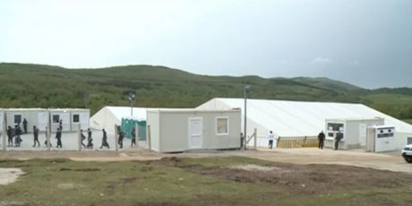 Kamp za migrante između Bihaća i Bosanskog Petrovca - 1