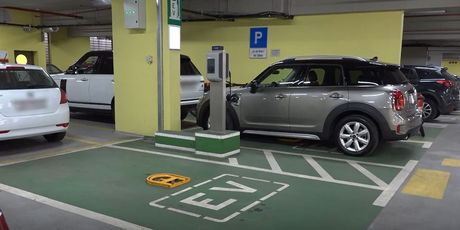 Parkirna mjesta za punjenje električnih automobila