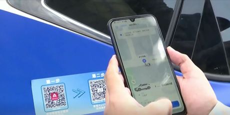Skeniranje QR koda taxija bez vozača