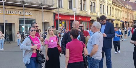 Peđa Grbin i Viktor Gotovac na prosvjedu u Zagrebu