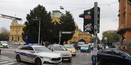 Promet u Zagrebu nakon što je u Klaićevoj pao dio zgrade - 2