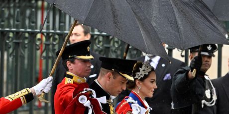 Princ William, Kate Middleton, princeza Charlotte i princ Louis - 2