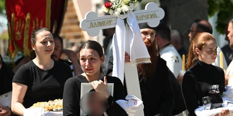 Pogreb troje poginulih kod Mladenovca - 1