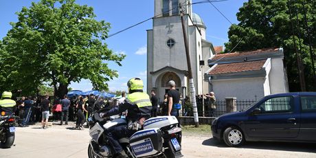 Pogreb troje poginulih kod Mladenovca - 2