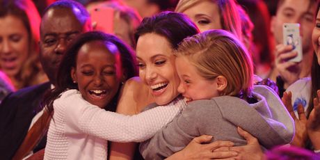 Zahara Jolie-Pitt i Angelina Jolie - 11