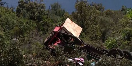 Prevrnuo se traktor s maturantima - 3