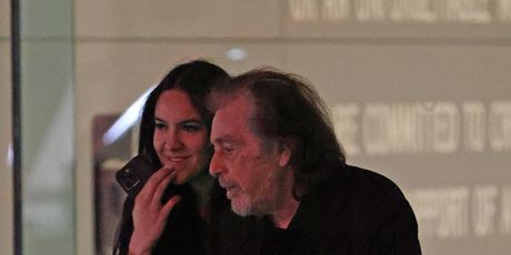 Al Pacino i Noor Alfallah - 1