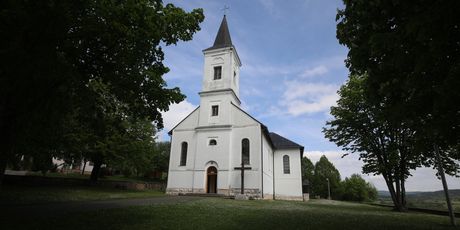 Potres zatresao područje Slunja i napravio štetu u crkvi u Rakovici - 5