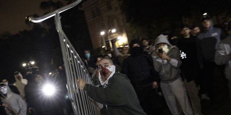 Sukoba propalestinskih prosvjednika i protuprosvjednika na UCLA-u - 1