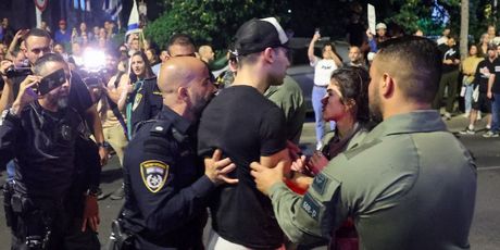 Tisuće ljudi prosvjedovale u Tel Avivu za dogovor o puštanju talaca - 4