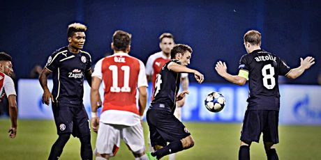 Mesut Ozil protiv Dinama