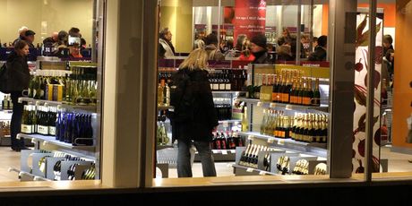 Državni lanac trgovina s alkoholnim pićima Systembolaget u Švedskoj - 1
