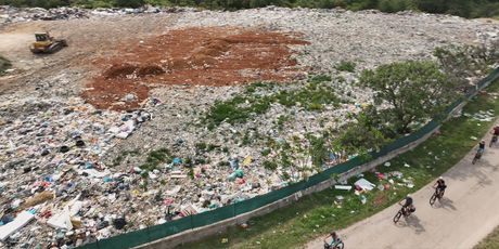 Poziv: Deponij smeća na Hvaru - 2