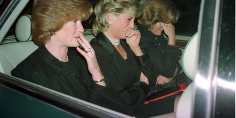 Princeza Diana sa sestrama