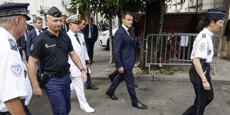 Emmanuel Macron stigao u Novu Kaledoniju