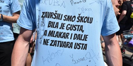 Natpisi na majicama s norijade - 2