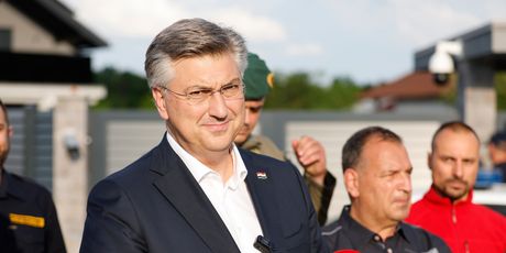 Premijer Andrej Plenković na mjestu pada aviona - 1