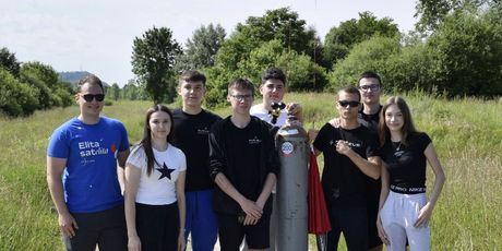 Članovi tima Nucleus Aerospace koji su sudjelovali u projektu Ventus I (od lijeva prema desno): predstavnik CroCube-a Matija Makoter, Ana Hrvojević, Andija Hrvojević, Luka Nuić, Ante Matković, Karlo Matković, Tomislav Penava, Lucija Legin, Ivan Nuić