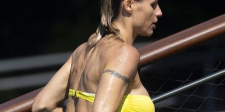 Michelle Hunziker - 3