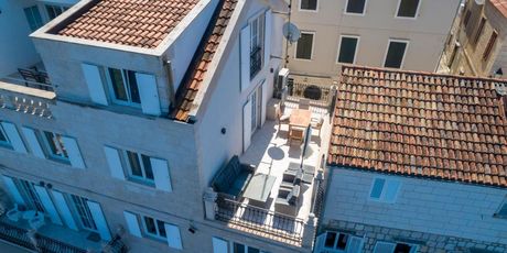 Seafront Apartment Vis - 4