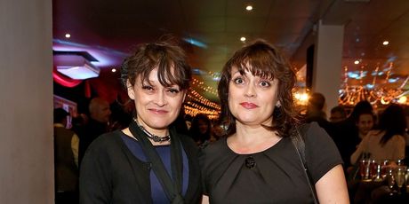 Lisa i Louise Burns - 1