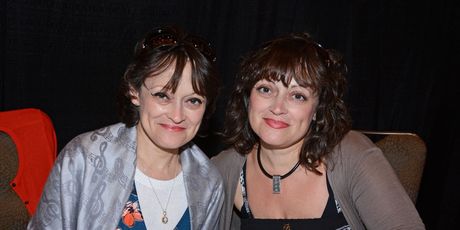 Lisa i Louise Burns - 2