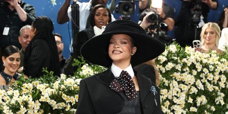 Rihanna - 4