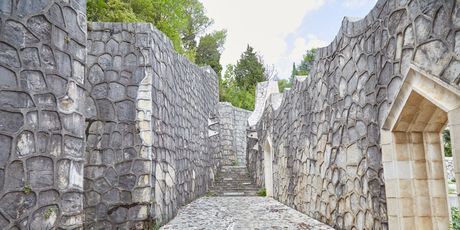 Partizansko groblje u Mostaru - 1
