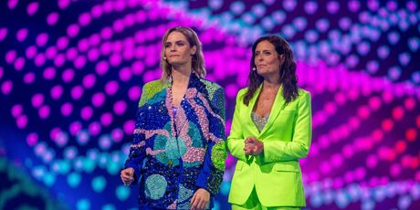 Sandra Studer i Hazel Brugger - 3