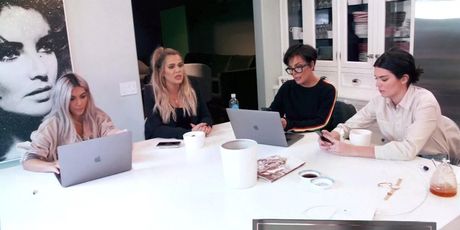 Obitelj Kardashian u kuhinji - 1