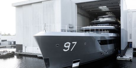 Superjahta Valor brodogradilišta Feedship - 2