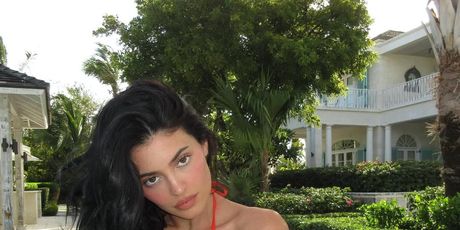 Kylie Jenner - 1
