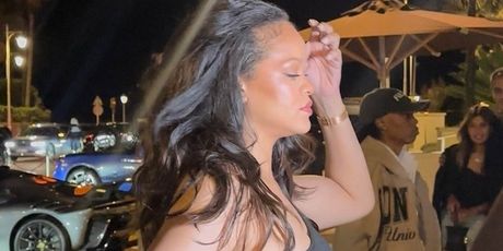 Rihanna - 6