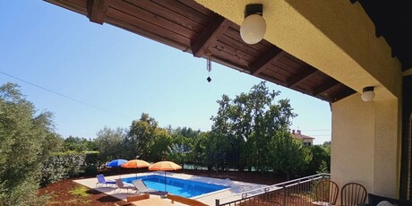 Na prodaju kuća kod Poreča - 2