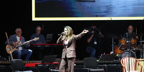 Ana Uršula Najev - 3