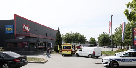 Policija radi očevid na mjestu pucnjave u Krapini - 4