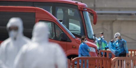 Iskrcavanje putnika s kruzera na kojemu je izoliran hantavirus - 2
