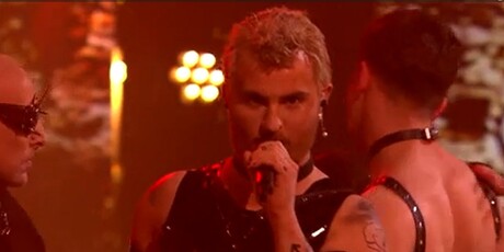 Sven Pocrnić kao Sam Smith