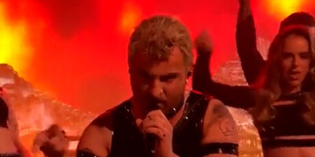 Sven Pocrnić kao Sam Smith