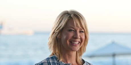 Jenna Elfman - 11
