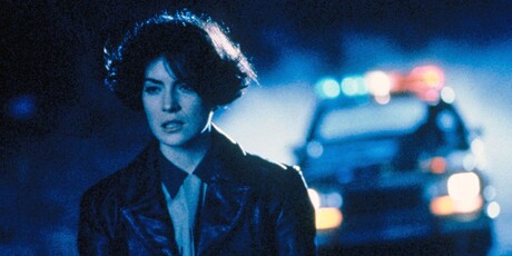 Lara Flynn Boyle - 6