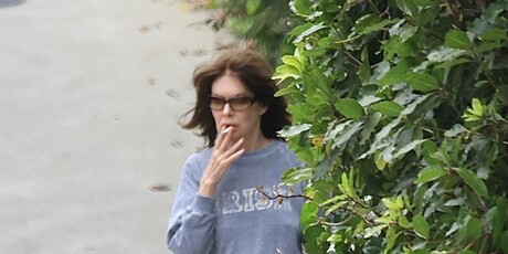 Lara Flynn Boyle - 9