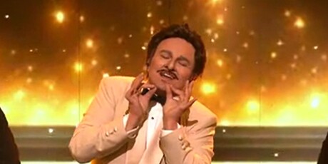 Sven Pocrnić kao Domenico Modugno